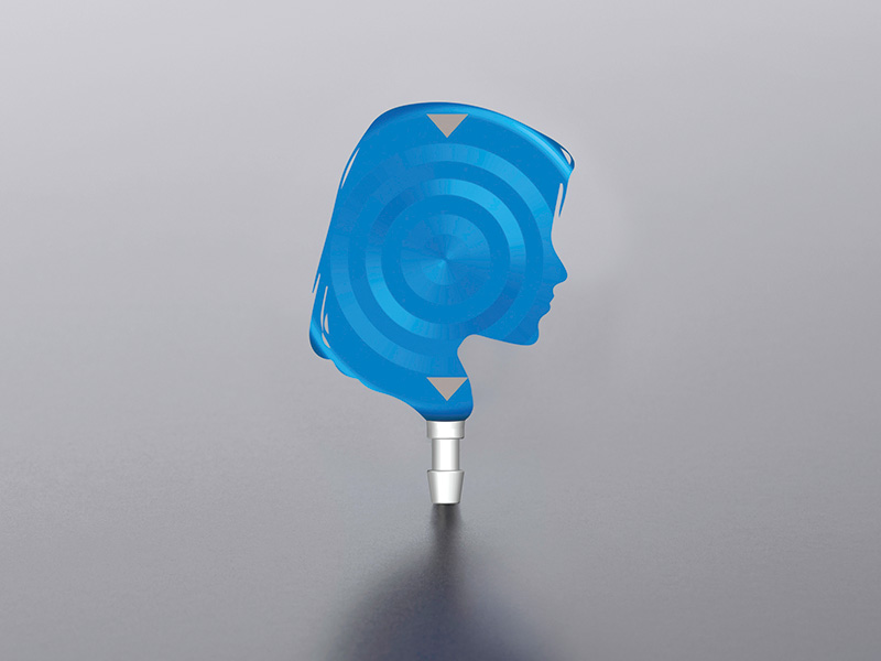 Material azul moldado na forma de uma cabeça feminina